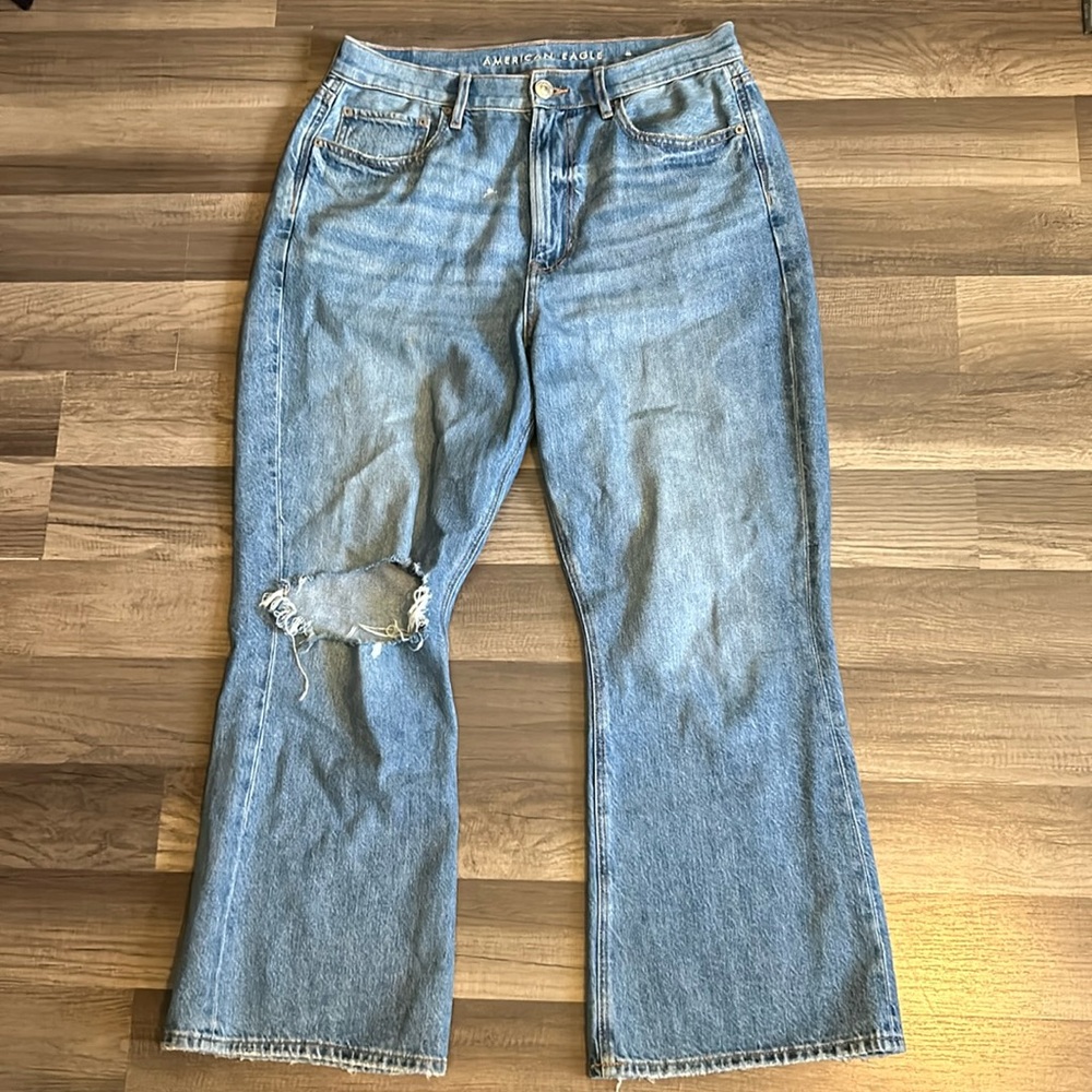 Ripped jeans, high waisted super comfy and cute